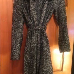 Aritzia Babaton light jacket with belt